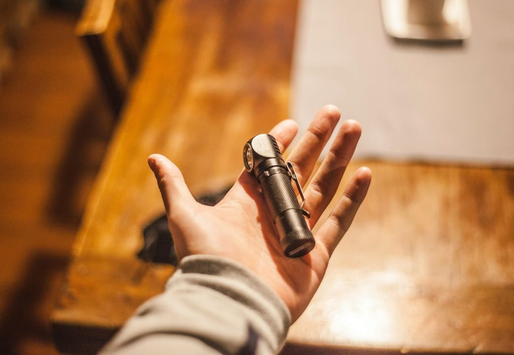 А еще 21 декабря отмечают день верного помощника всех украинцев – фонарика!