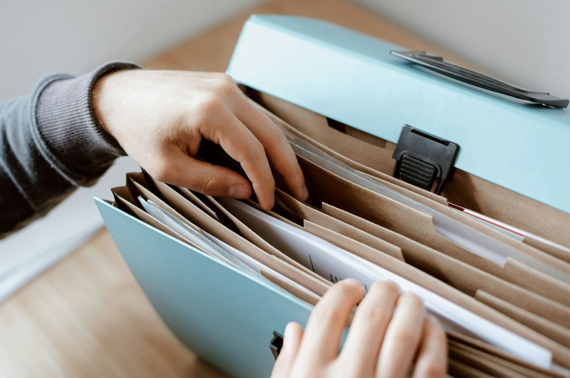 24 грудня в Україні відзначається День працівників архівних установ.