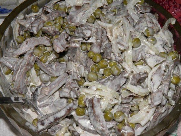 Ви можете урізноманітними цей салат солодким перцем та 