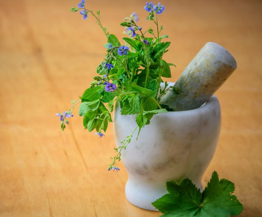 Яке сьогодні, 7 січня, свято: Всесвітній день поштової марки та Фестиваль семи трав в Японії 5