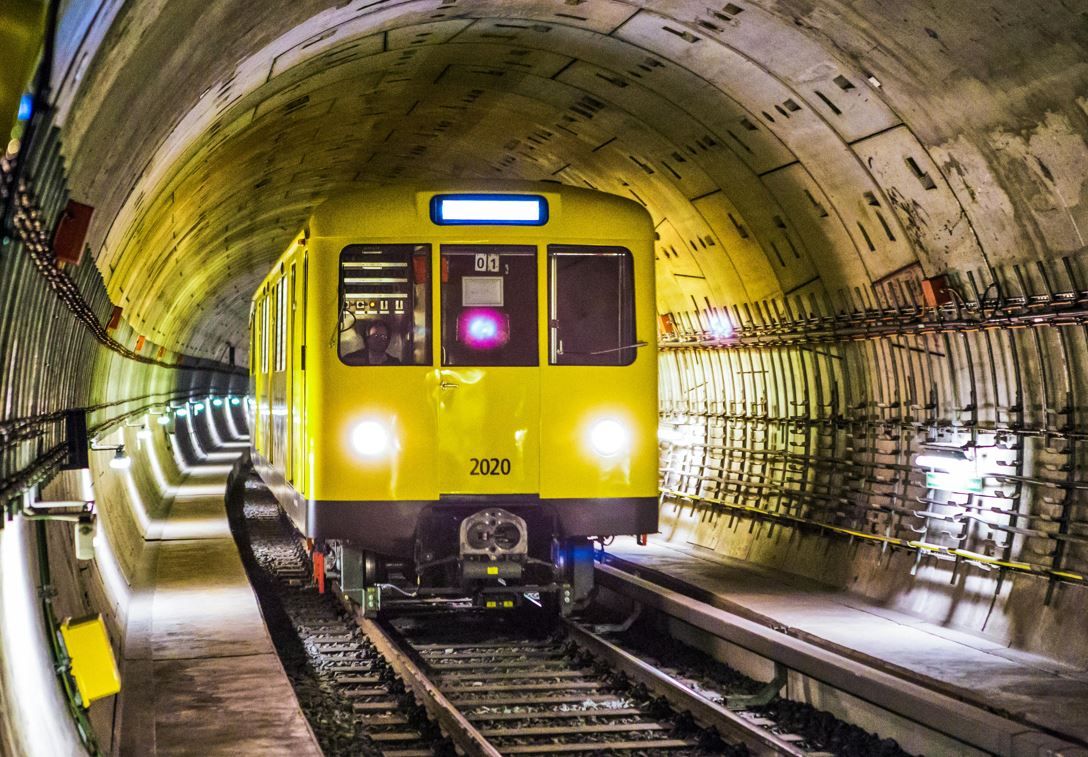 День метро відзначається 8 січня.