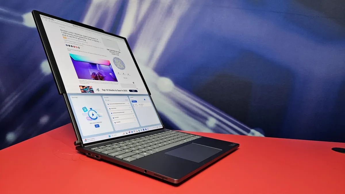 Первый развернутый ноутбук