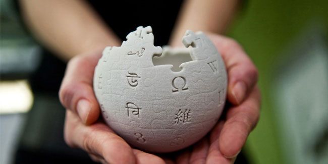 15 января отмечается День Википедии. 15 января отмечается День Википедии.