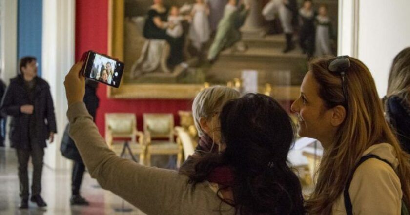 15 января проводится День музейного селфи. 15 января проводится День музейного селфи.