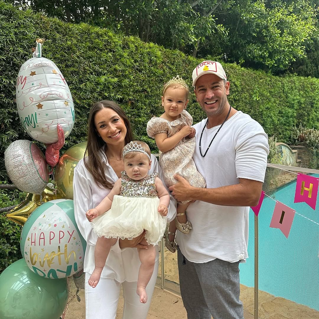 Блогерка з чоловіком та доньками до руйнівних пожеж в Каліфорнії Блогерка з чоловіком та доньками до руйнівних пожеж в Каліфорнії