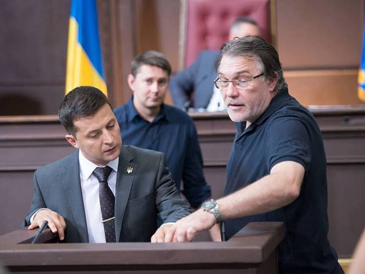 Олексый Кирющенко (прворуч) та Володимир Зеленський на зйомках "Слуги народу" Олексый Кирющенко (прворуч) та Володимир Зеленський на зйомках "Слуги народу"