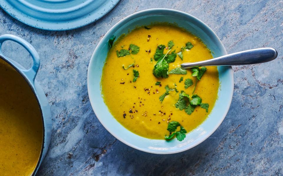 Этот супчик и согреет, и освежит одновременно.