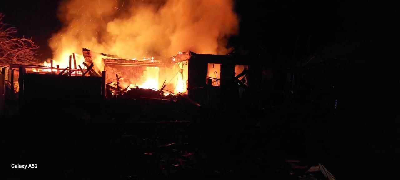 Россияне снова атаковали Сумщину БпЛА, попали в жилой дом: есть пострадавшие 1