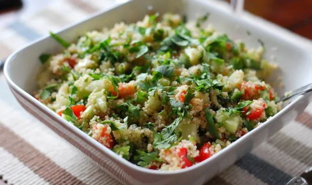 Цей салат готується надзвичайно просто! Цей салат готується надзвичайно просто!