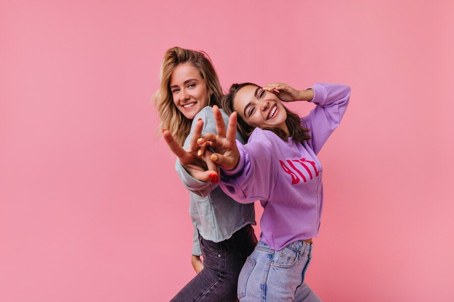 День дружби або день для друзів відзначають 11 лютого.