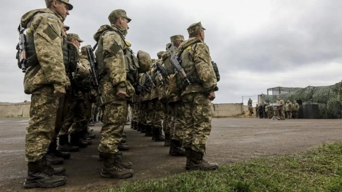 Молоді військовослужбовці