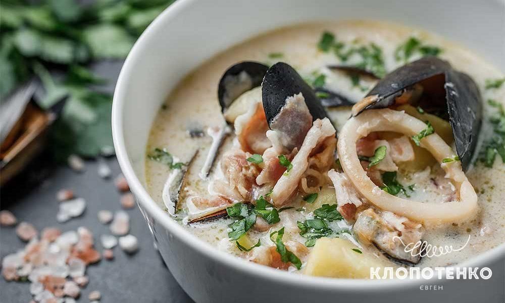 До класичного рецепту кладуть молюски.