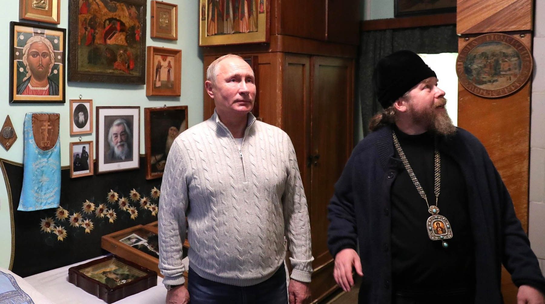 Путин и Тихон