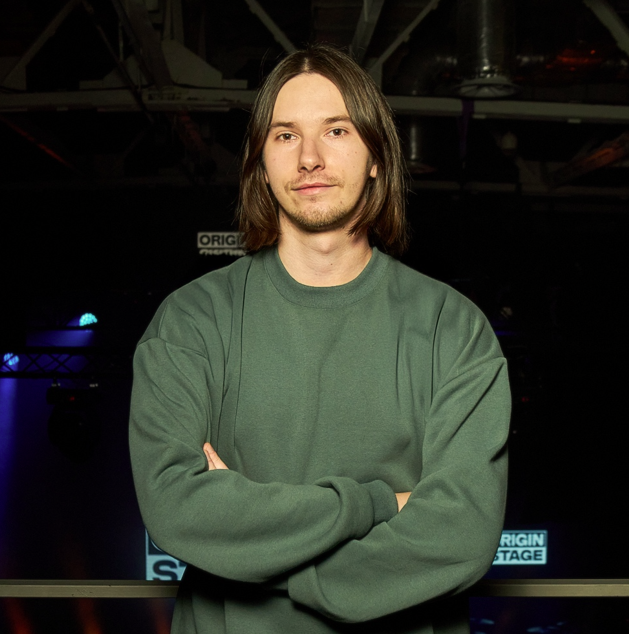 Музичний оглядач, блогер Роман Бутурлакін Музичний оглядач, блогер Роман Бутурлакін