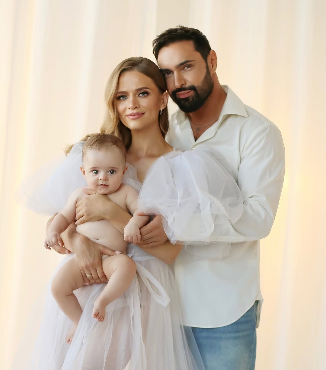 Віталій Козловський з дружиною та сином