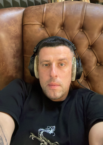 Музичний продюсер Олександр Крижевич