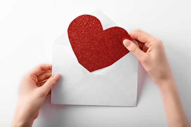 День правдивих зізнань - ініціатива, покликана змінити наш погляд на сповідь і зізнання. День правдивих зізнань - ініціатива, покликана змінити наш погляд на сповідь і зізнання.