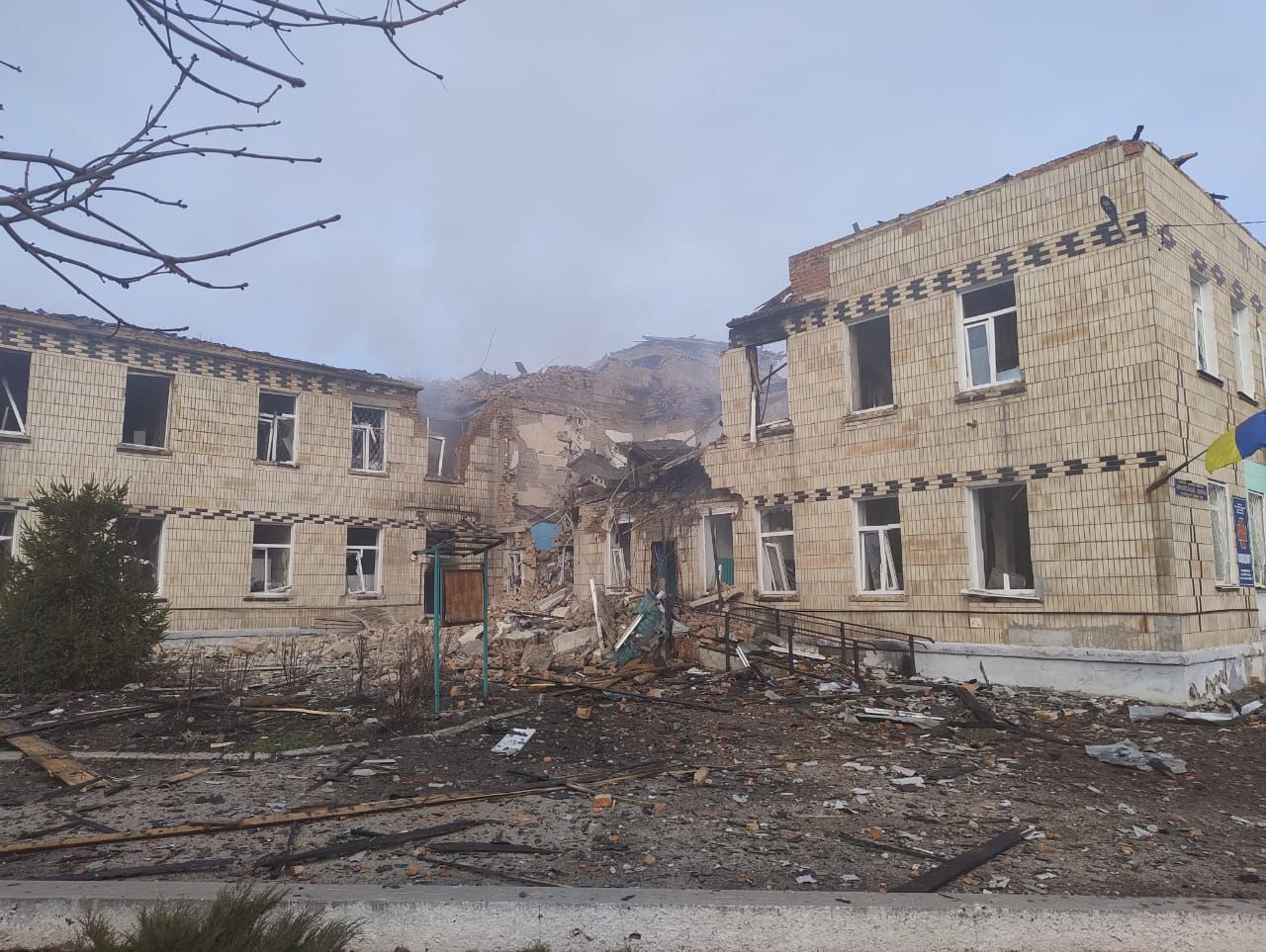 Лікарня на Сумщині після атаки Лікарня на Сумщині після атаки