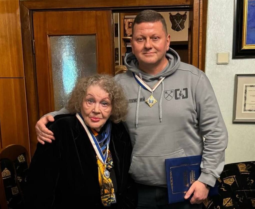 Ліна Костенко та Валерій Залужний Ліна Костенко та Валерій Залужний