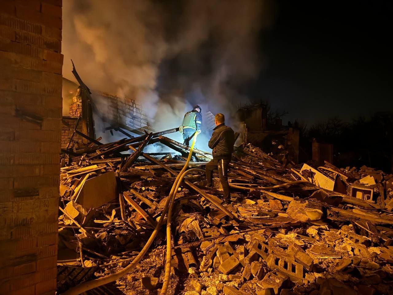 Пекельний обстріл Дніпра: загинули чотири людини, ще 19 - поранені 2