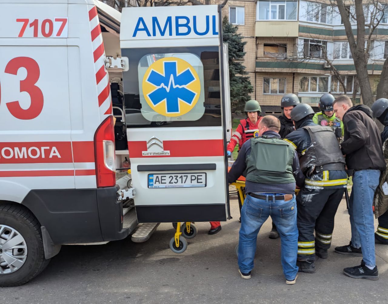 На місці атаки працює гуманітарний штаб На місці атаки працює гуманітарний штаб