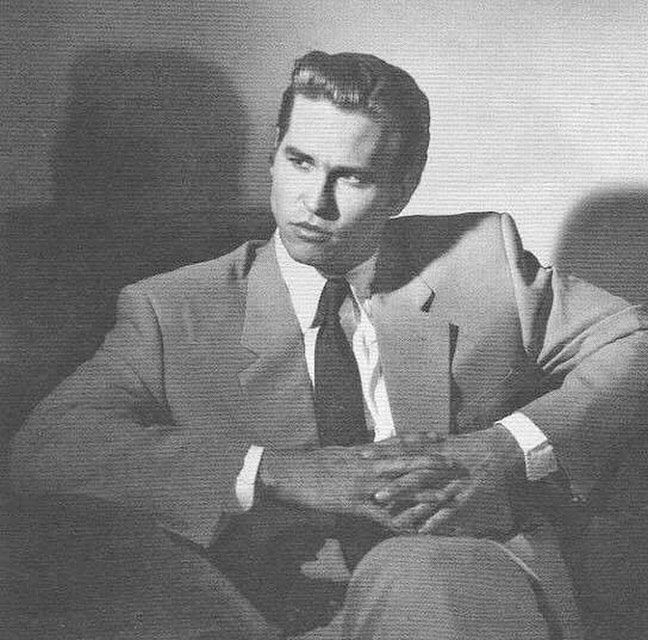 Акто Вел Кілмер помер від пневмонії. Акто Вел Кілмер помер від пневмонії.