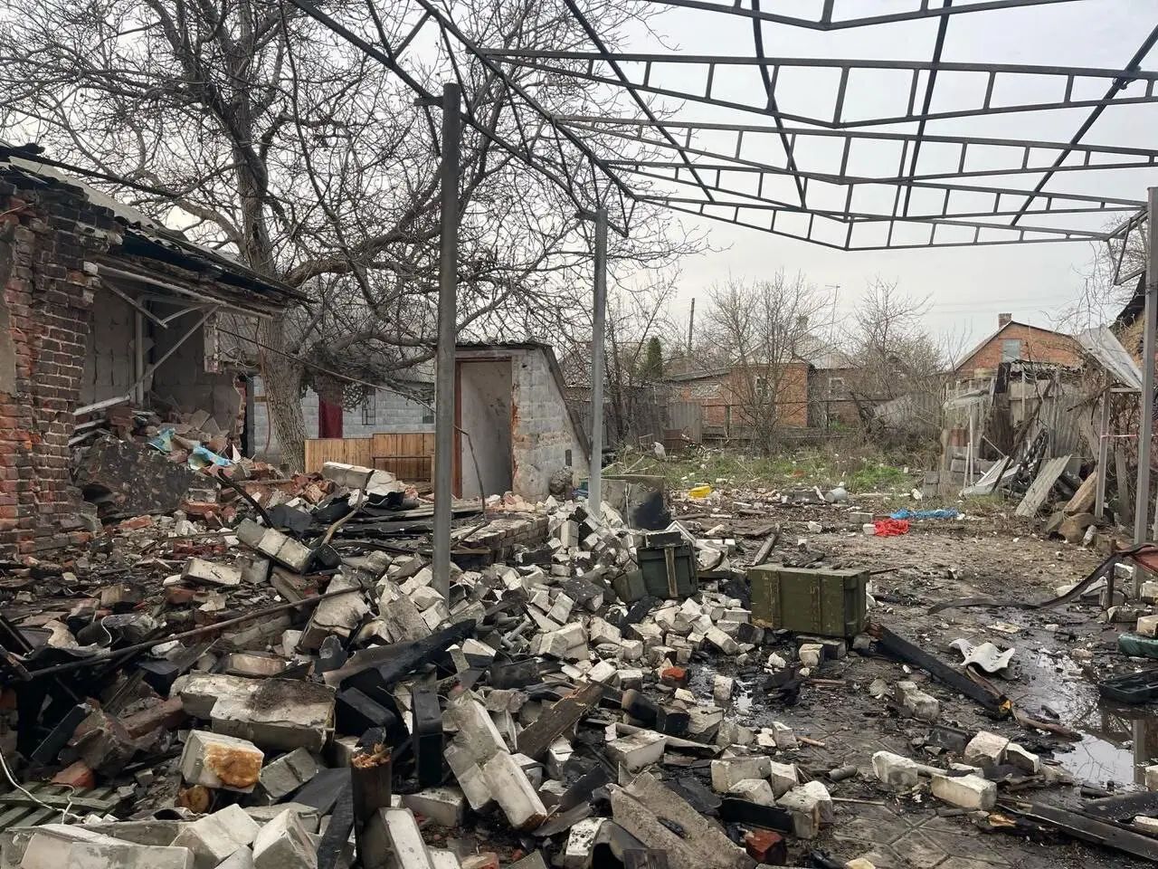 Наслідки обстрілу Донецької області 3 квітня. Фото — Вадим Філашкін, Донецька ОВА