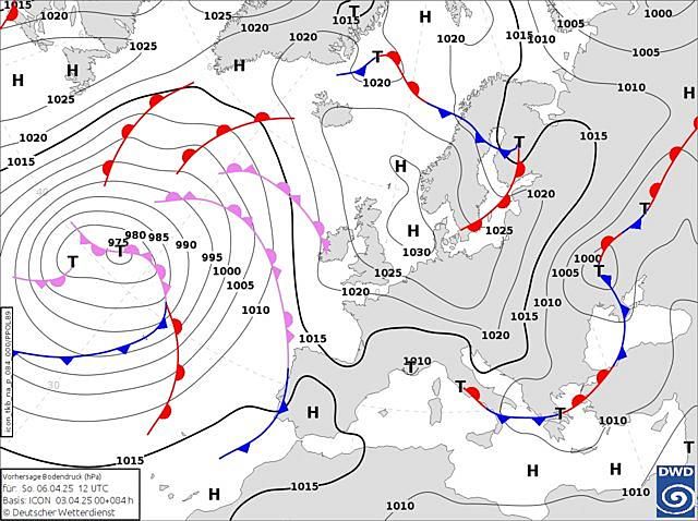 Цими вихідними в Україні похолоднішає: посилення вітру до штормового та мокрий сніг.