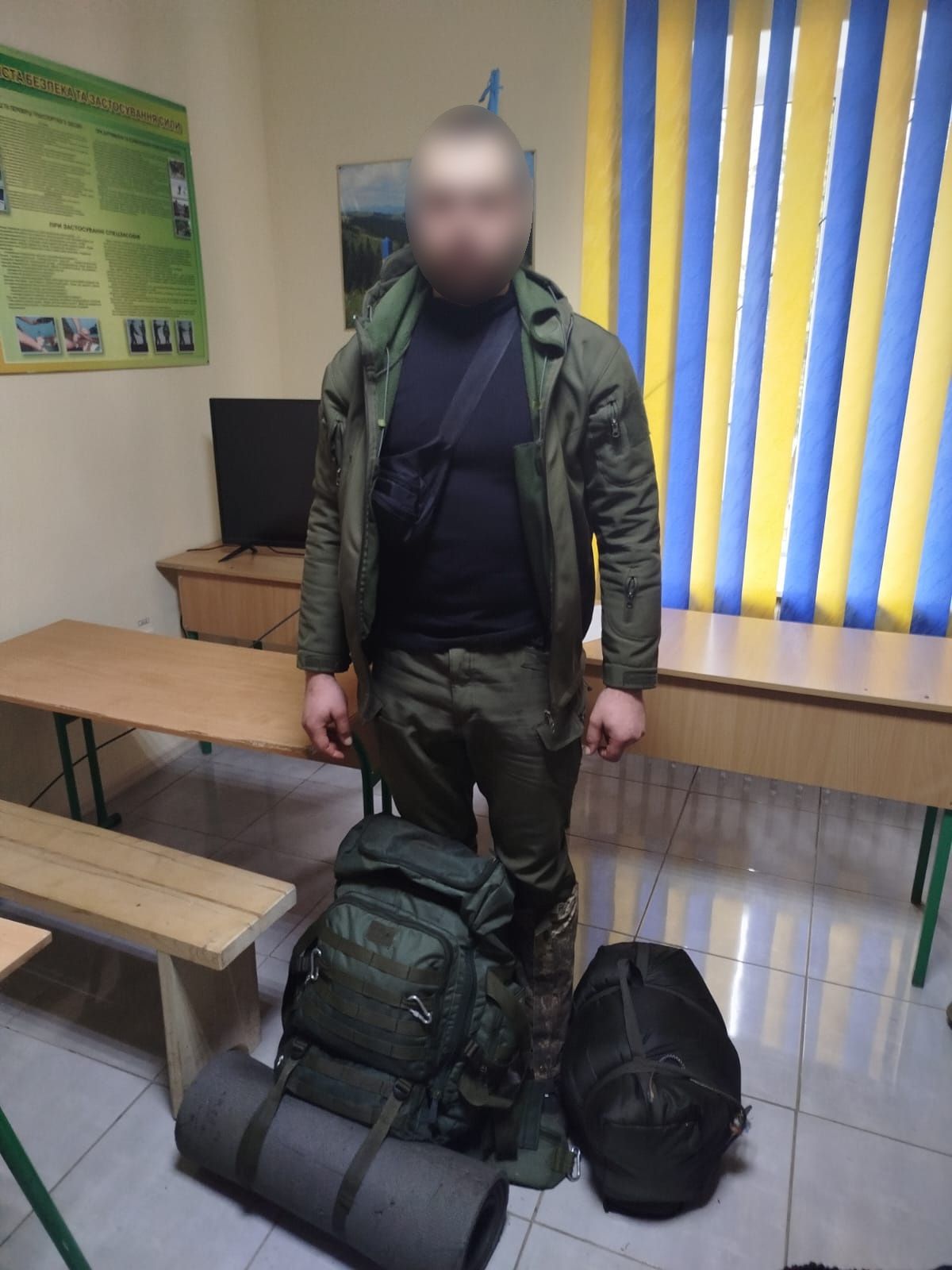 Истощенного парня оставили самого в горах Истощенного парня оставили самого в горах