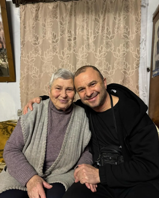 Віктор Павлік з мамою