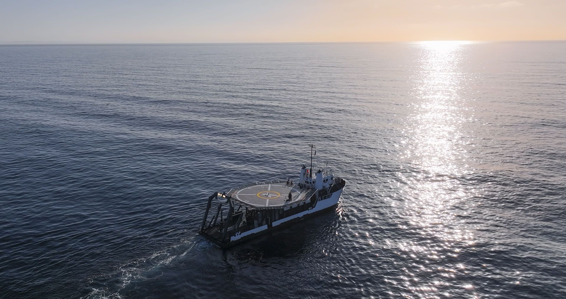 SpaceX Маска завершила першу в історії місію космотуристів навколо полюсів Землі: як все пройшло 1