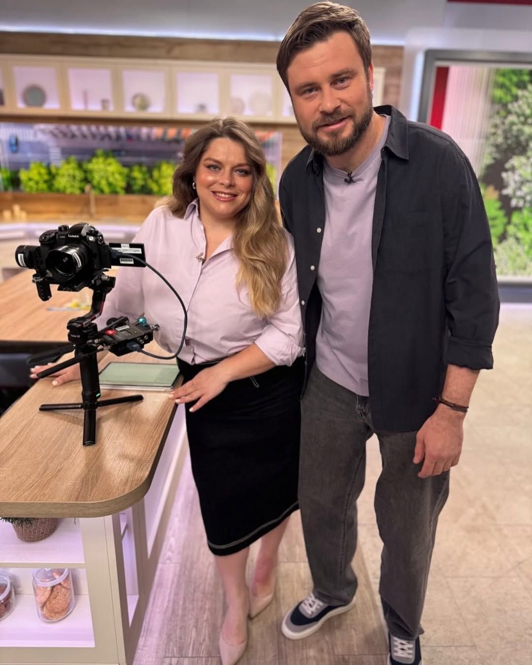 Телеведучі Єгор Гордєєв та Неля