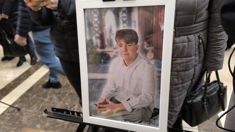 Данило Нікітський. Суспільне Дніпро Данило Нікітський. Суспільне Дніпро