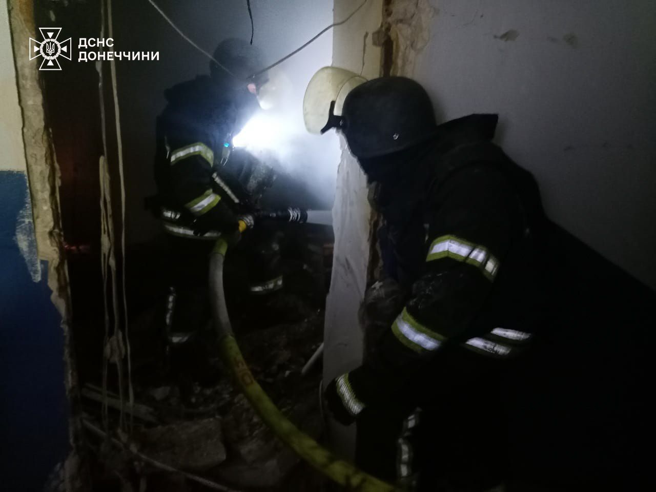 Рятувальники тушать пожежу