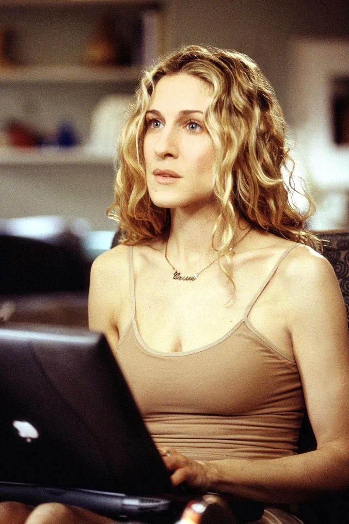 Газетний оглядач - це автор, який регулярно пише колонки, а думка про те, що друкована преса вмирає - ще далека від істини.