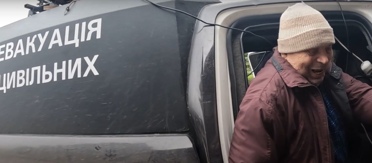 Евакуація з Покровська. Кадр з відео Нацполіції Евакуація з Покровська. Кадр з відео Нацполіції