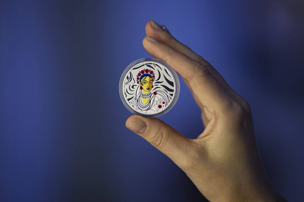 Пам’ятна монета Світ мистецтва кутюр’є. Любов Панченко Фото НБУ