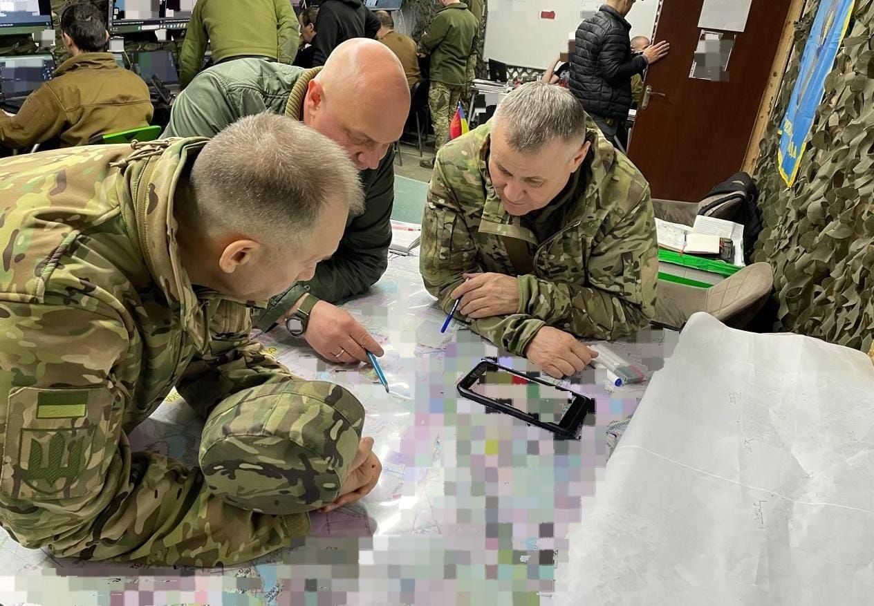 Олександр Сирський з командирами