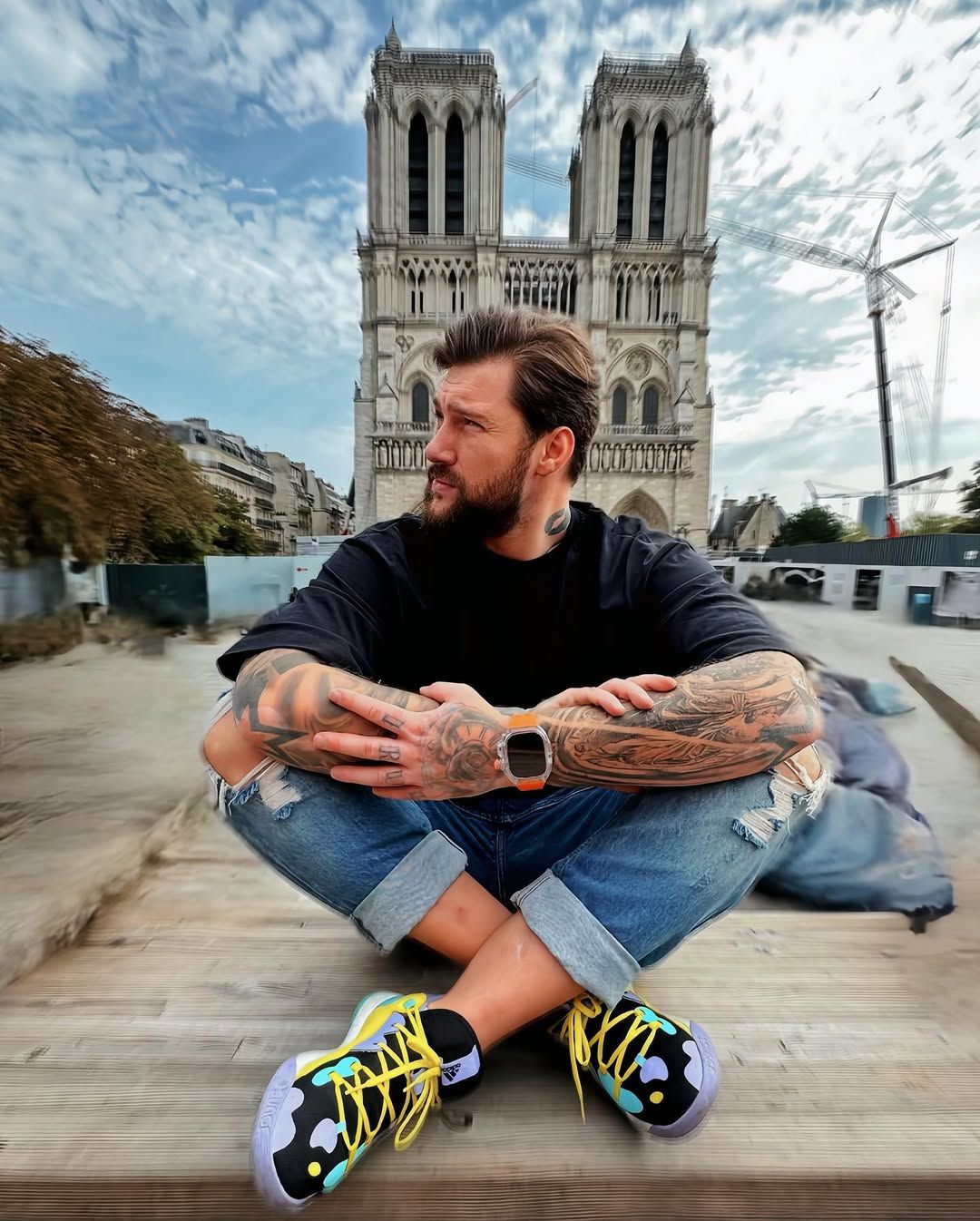 Олег Кензов живет за границей Олег Кензов живет за границей