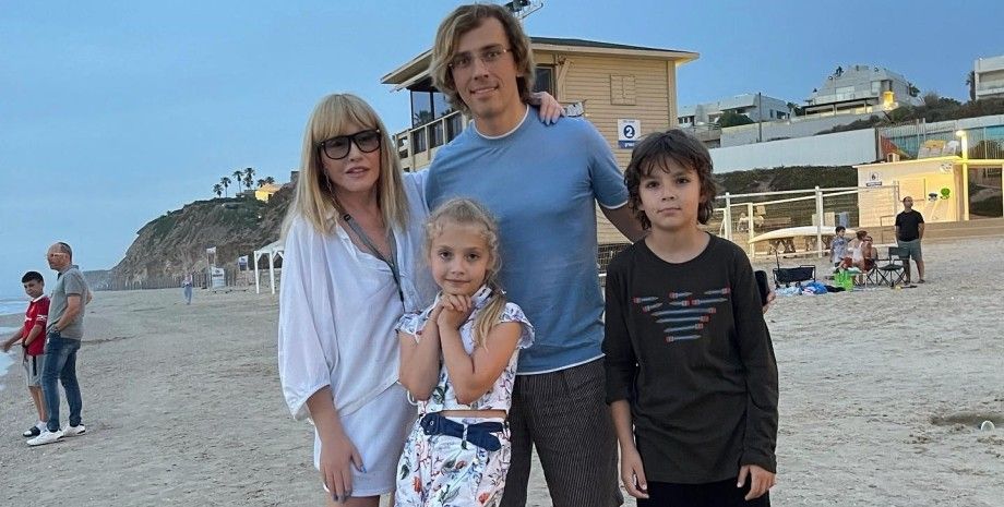 Алла Пугачова з родиною в Ізраїлі