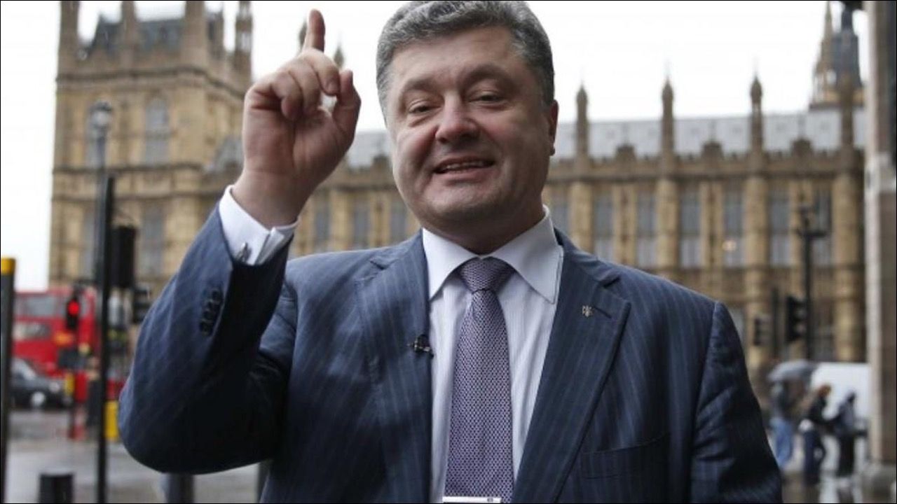 Порошенко грає на руку росії, відмовляючись підтримати важливу угоду із США – політолог