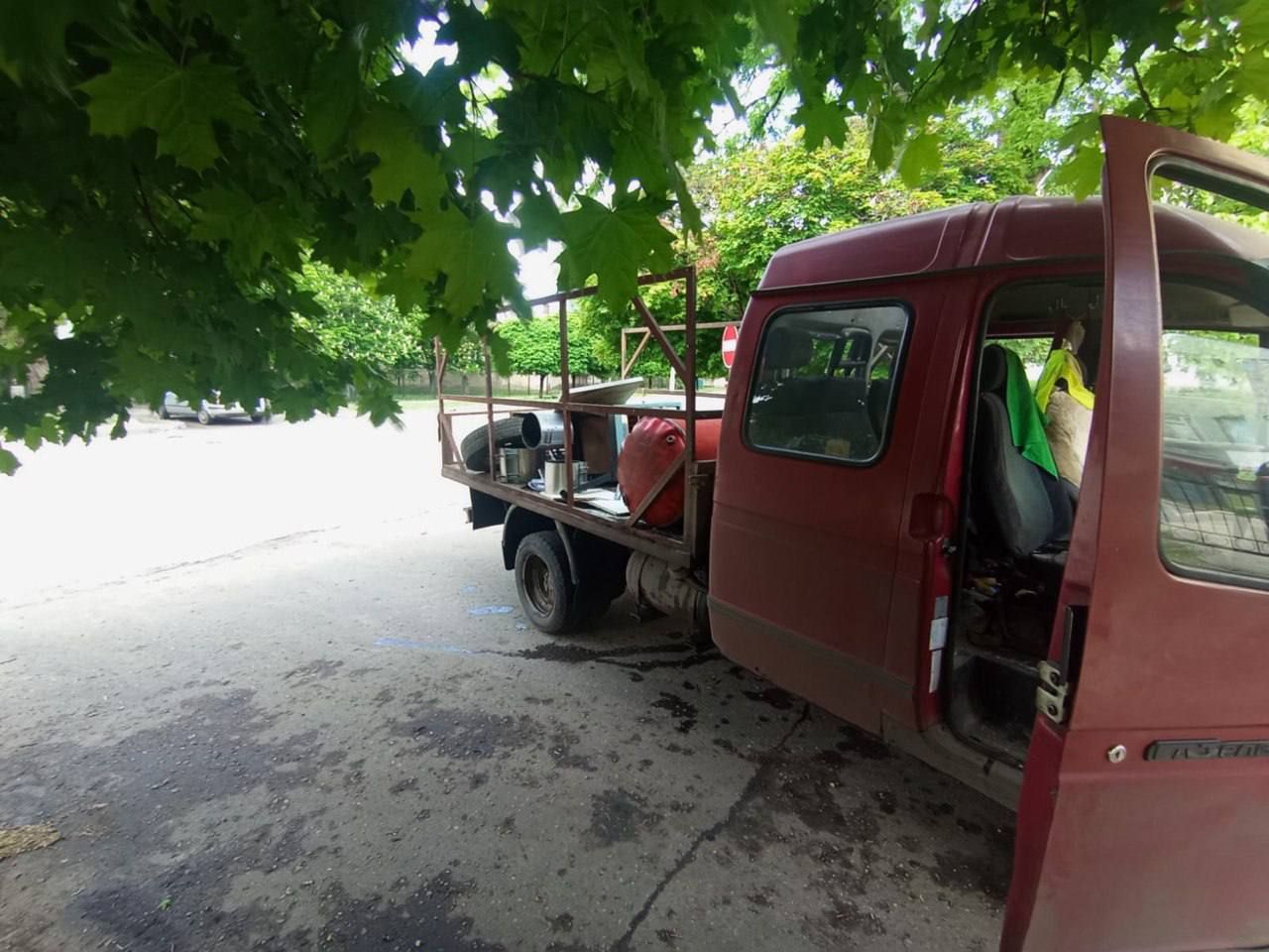 РФ скидає дрони на цивільні автівки