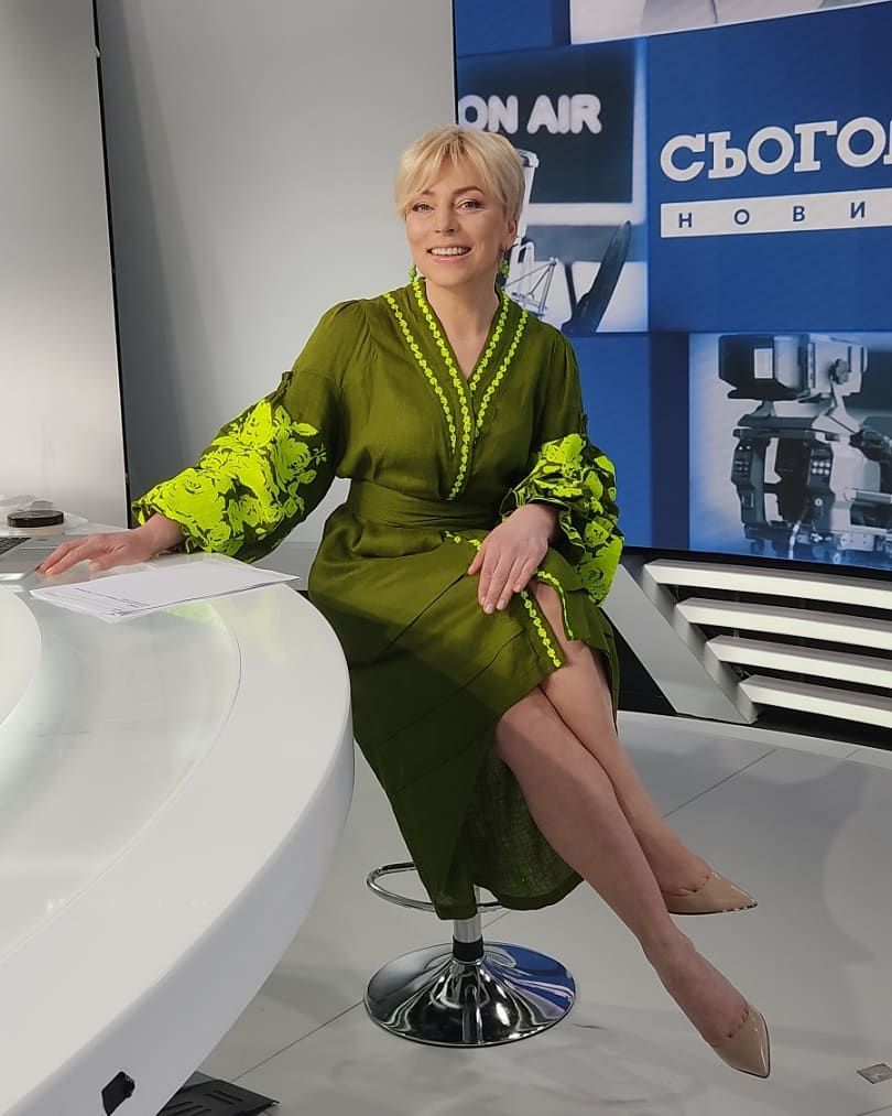 Телеведуча новин Марина кухар чудово готує гуляш по-сегедськи! Телеведуча новин Марина кухар чудово готує гуляш по-сегедськи!