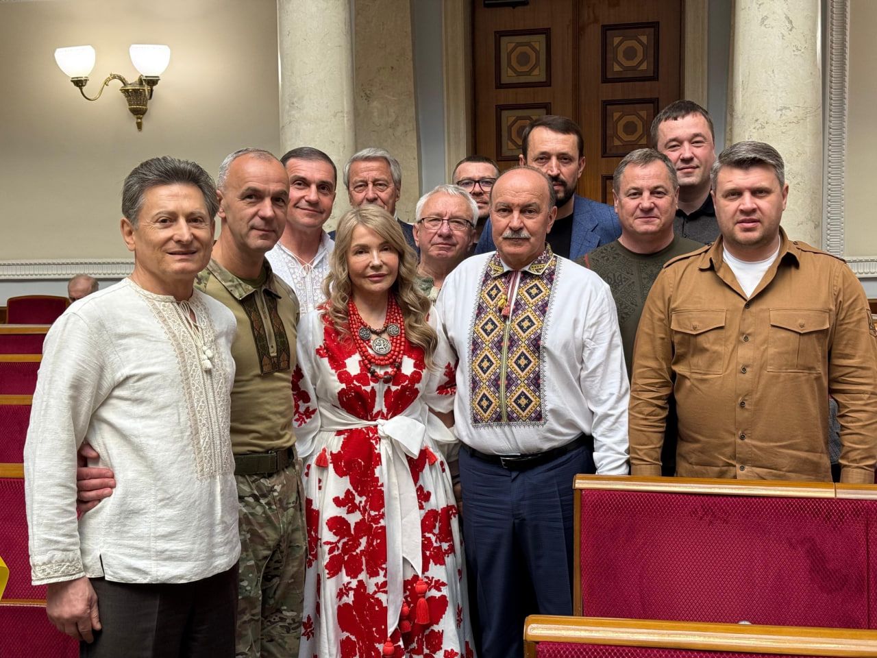 Тимошенко з колегами з партії Тимошенко з колегами з партії