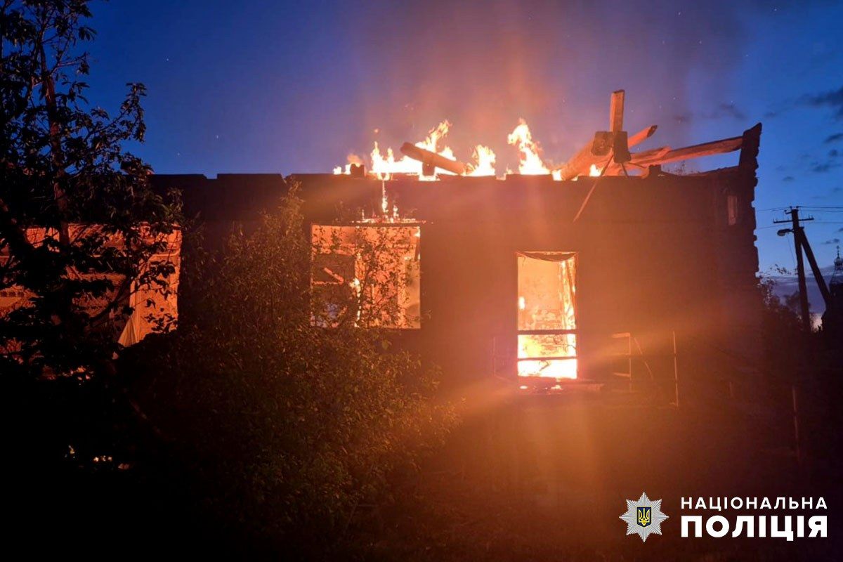 Наслідки російського обстрілу Дніпропетровщини 16 травня 2025 року. Фото - Нацполіція Наслідки російського обстрілу Дніпропетровщини 16 травня 2025 року. Фото - Нацполіція