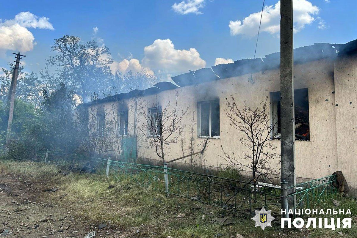 Наслідки російського обстрілу Дніпропетровщини 16 травня 2025 року. Фото - Нацполіція Наслідки російського обстрілу Дніпропетровщини 16 травня 2025 року. Фото - Нацполіція