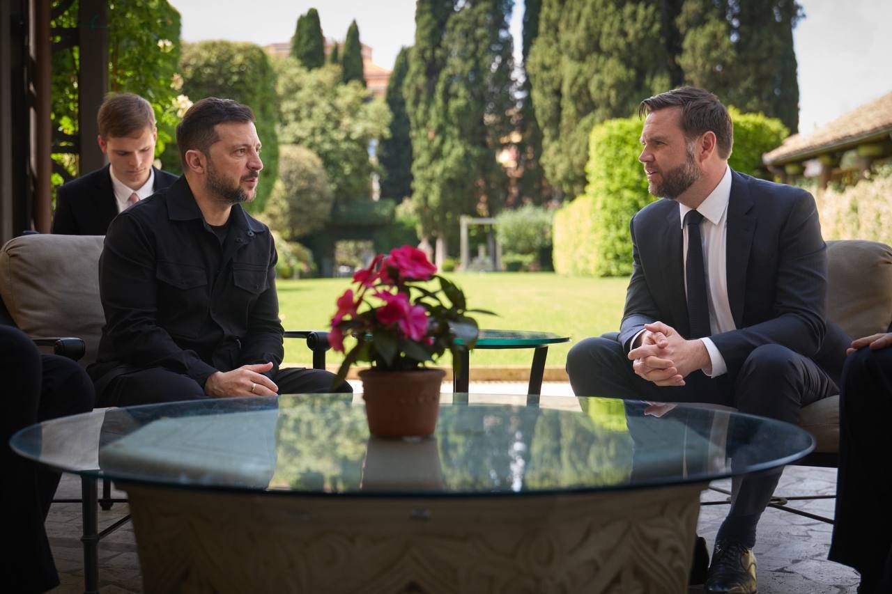 Владимир Зеленский и Джей Ди Вэнс Владимир Зеленский и Джей Ди Вэнс