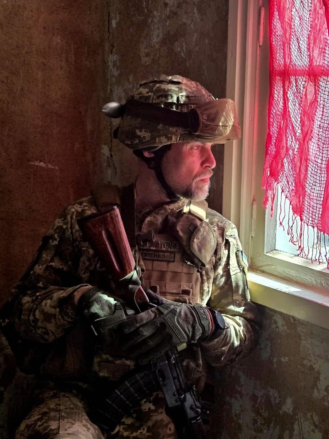 Телеведучий, актор, військовослужбовець Геннадій Попенко Телеведучий, актор, військовослужбовець Геннадій Попенко