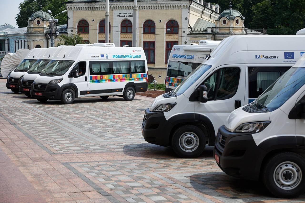 Мобільний ЦНАП Фото: Мінцифри Мобільний ЦНАП Фото: Мінцифри