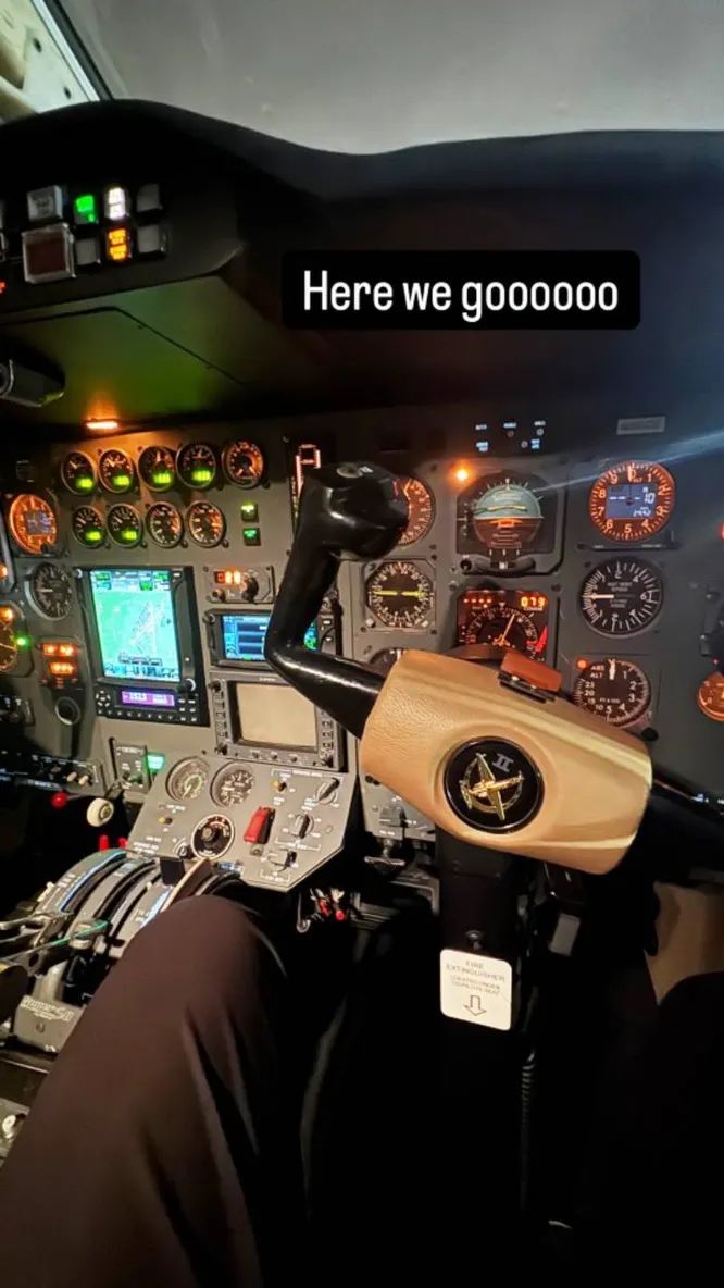 Деніел Вільямс перед авіакатастрофою знявся за штурвалом літака. Фото - соцмережі Деніел Вільямс перед авіакатастрофою знявся за штурвалом літака. Фото - соцмережі